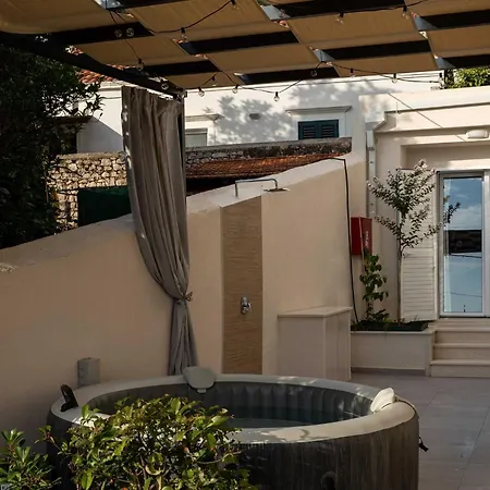 Amare - Three Bedroom With Terrace And Jacuzzi * Dubrovnik