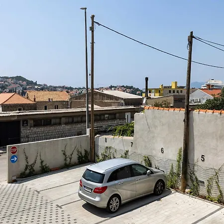 Amare - Three Bedroom With Terrace And Jacuzzi