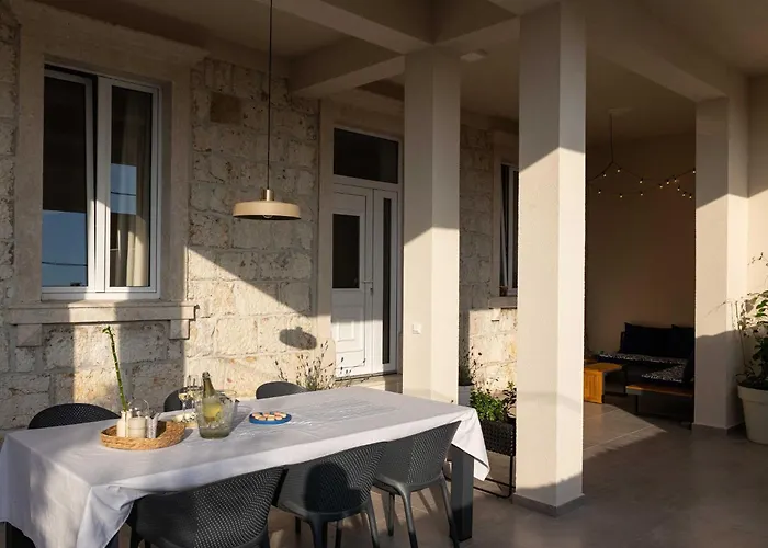 Amare - Three Bedroom With Terrace And Jacuzzi *