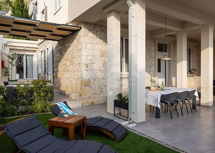 Amare - Three Bedroom With Terrace And Jacuzzi Lägenhet