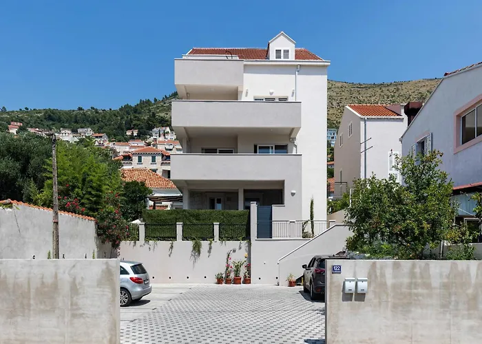 Lägenhet Amare - Three Bedroom With Terrace And Jacuzzi Dubrovnik